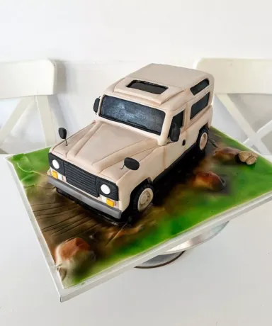 Tarta con forma de todoterreno Santana Serie III 88 Turbo